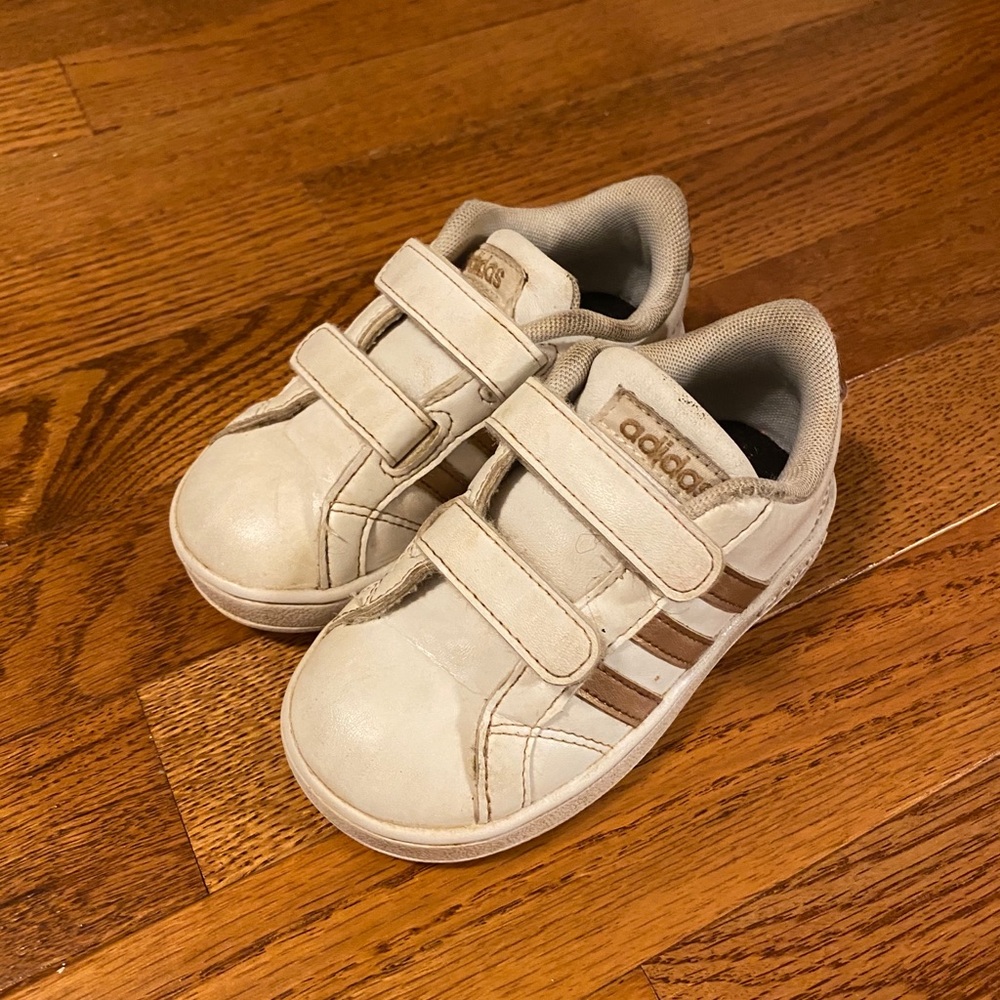 Adidas toddler sneakers white size 7